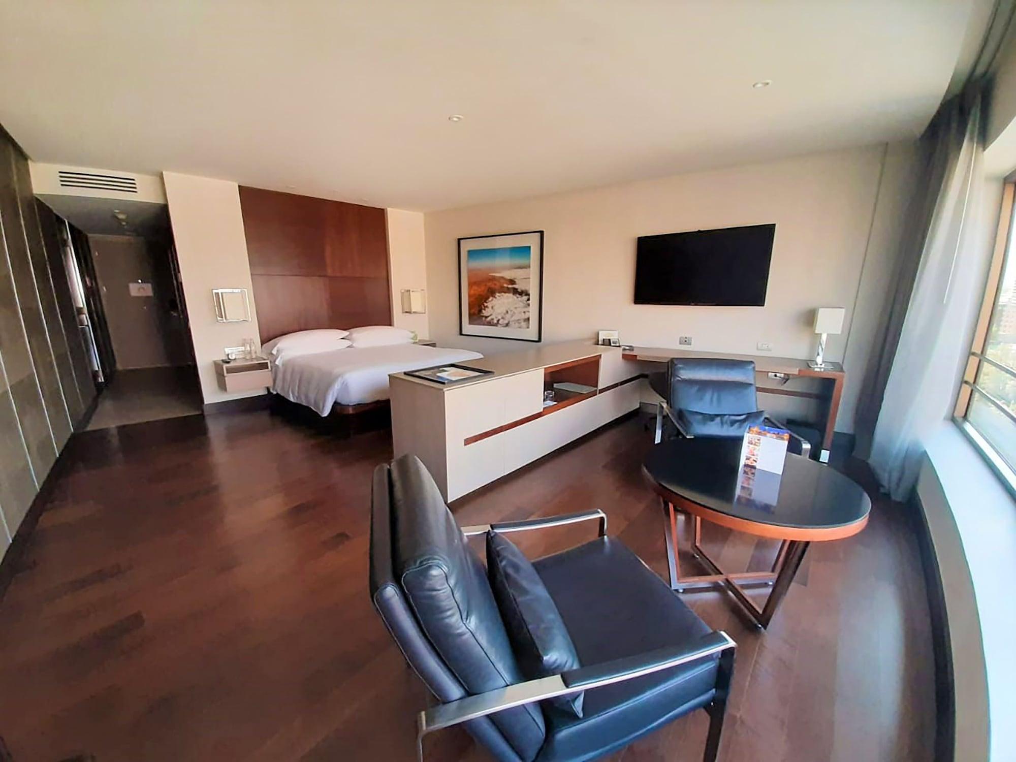 แมนดาริน โอเรียนเต็ล ซานติอาโก Hotel ภายนอก รูปภาพ A room at the hotel