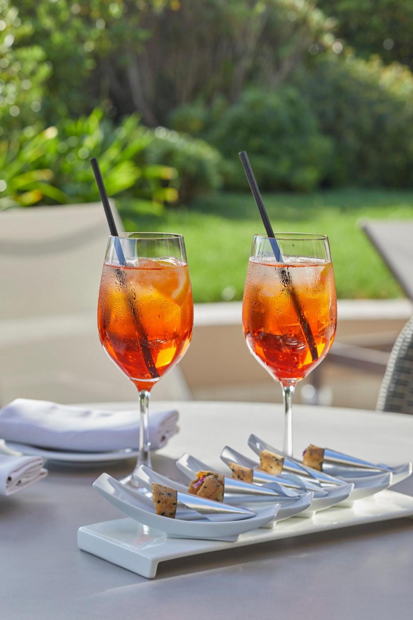 แมนดาริน โอเรียนเต็ล ซานติอาโก Hotel ภายนอก รูปภาพ Aperol Spritz