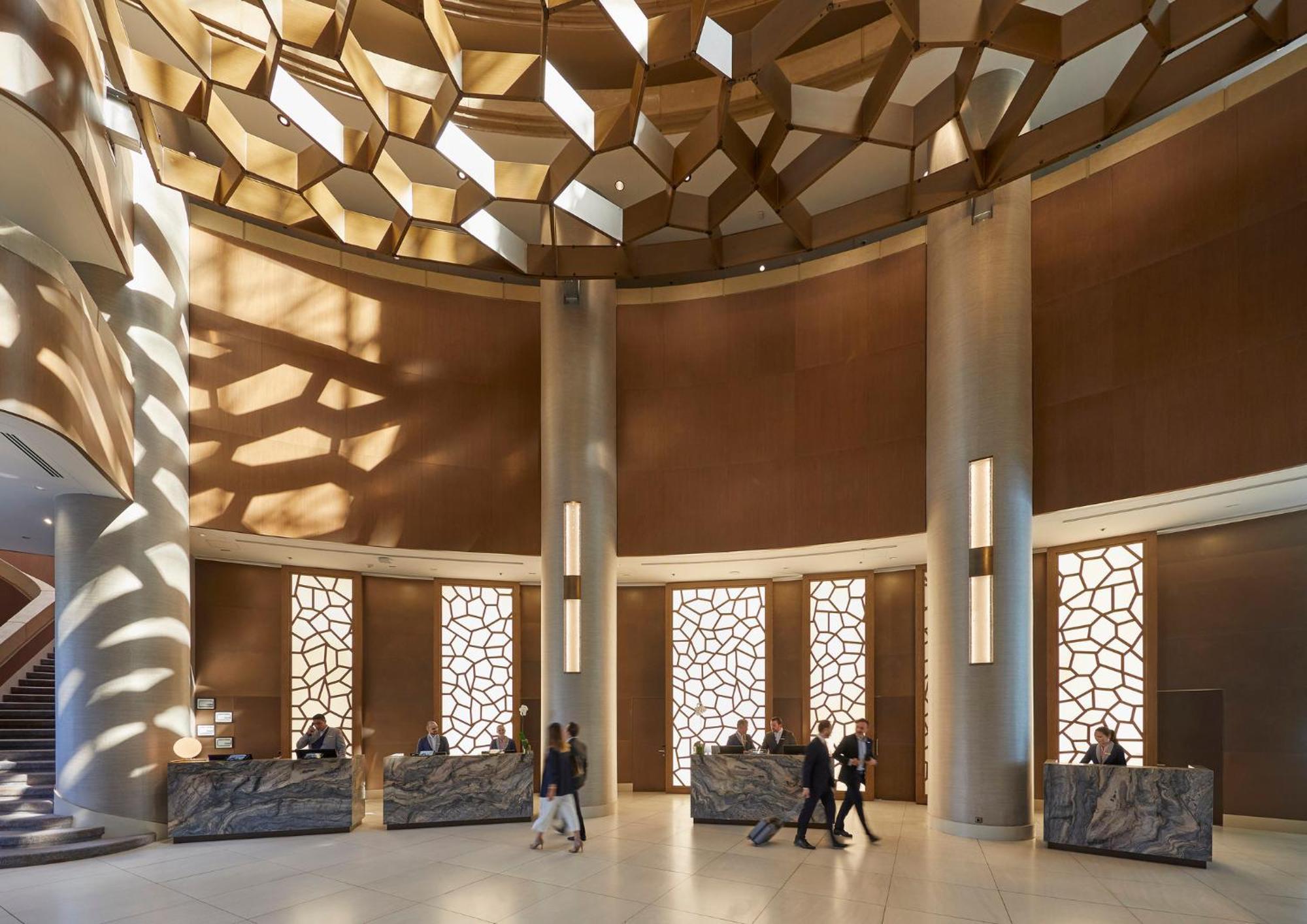 แมนดาริน โอเรียนเต็ล ซานติอาโก Hotel ภายนอก รูปภาพ The lobby of the Ritz-Carlton, DIFC